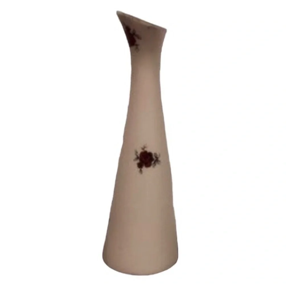 Hand painted pink pottery 6.5” bud‎ vase with red roses signed initials M.L.